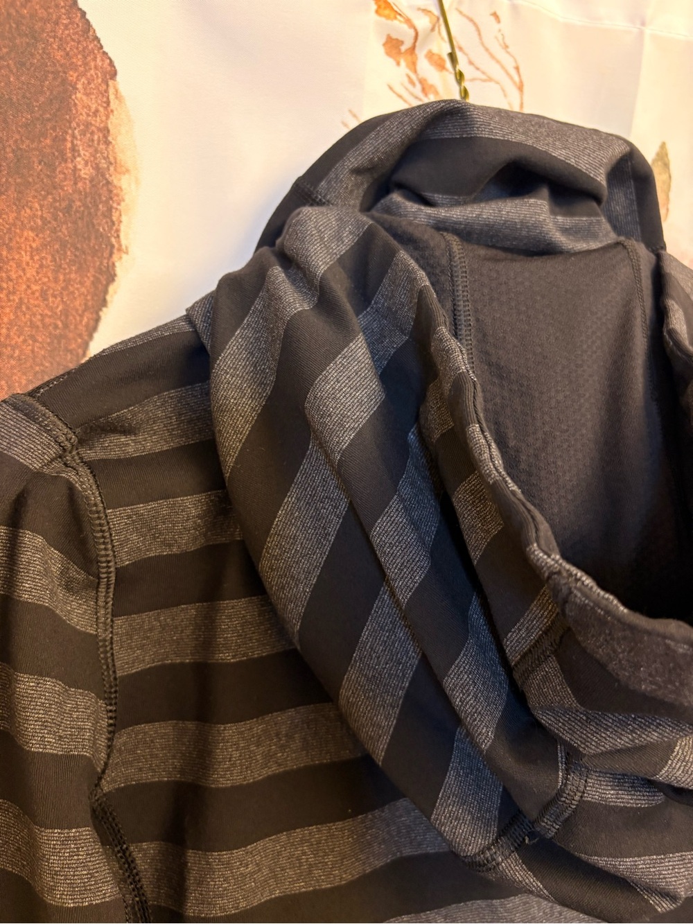 Size 10 lululemon Striped Hooded Zip-Up Jacket - Black/Gray - Picture 9 of 9